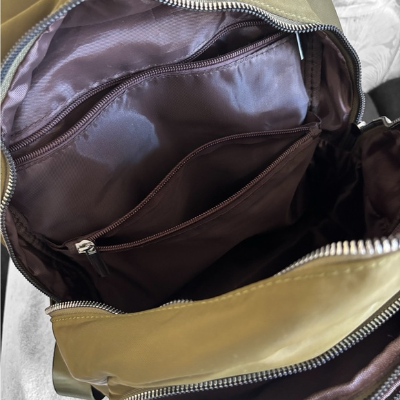 BMVMB Green Lightweight Wear and Water-Resistance Women's Backpack/Purse - Picture 6 of 11